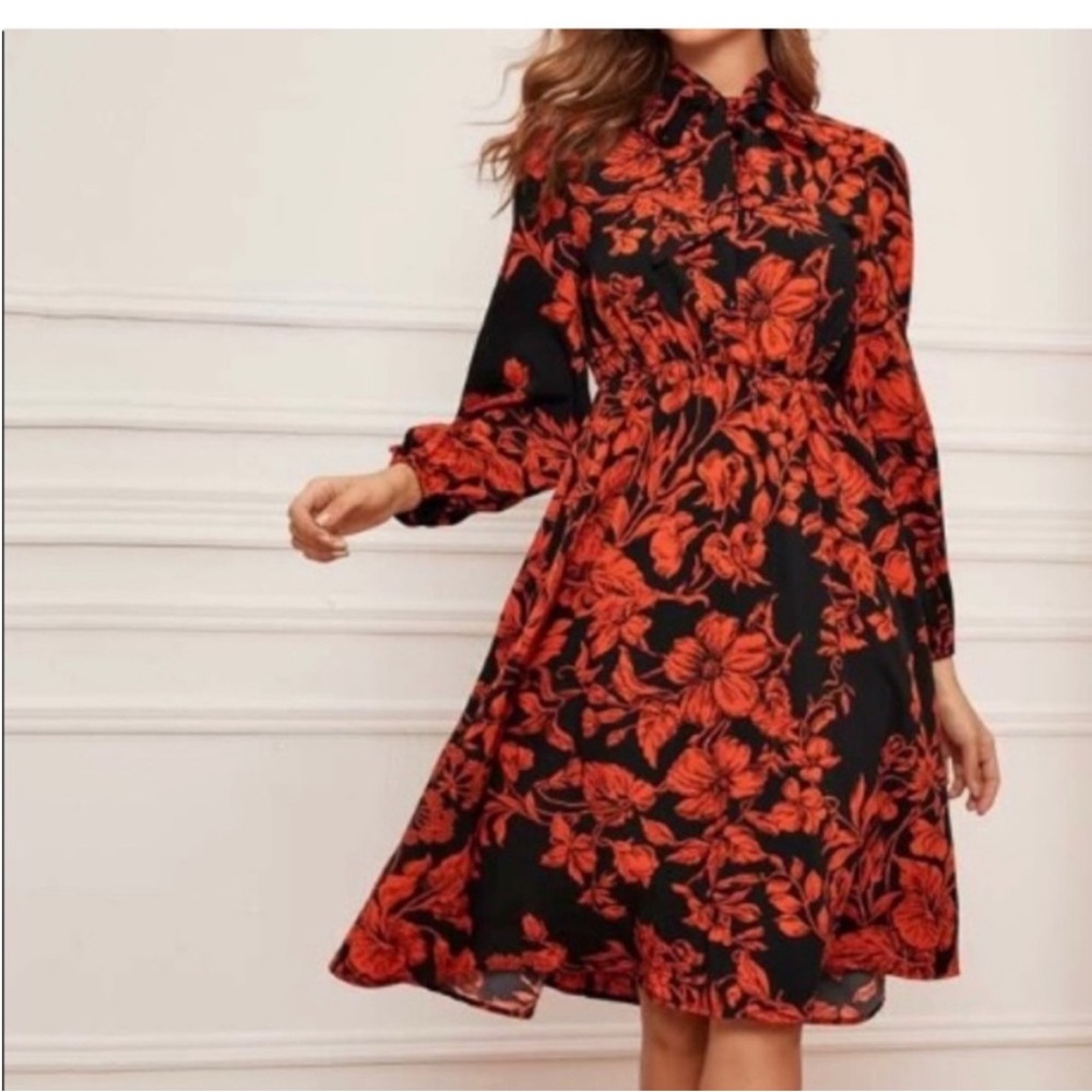 🦄3 for $10🦄 NWOT SHEIN Red and Black Dress